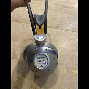 Sony MDR-RF975R Silver‎ Wireless RF Adjustible Headband Stereo Headphone- As Is